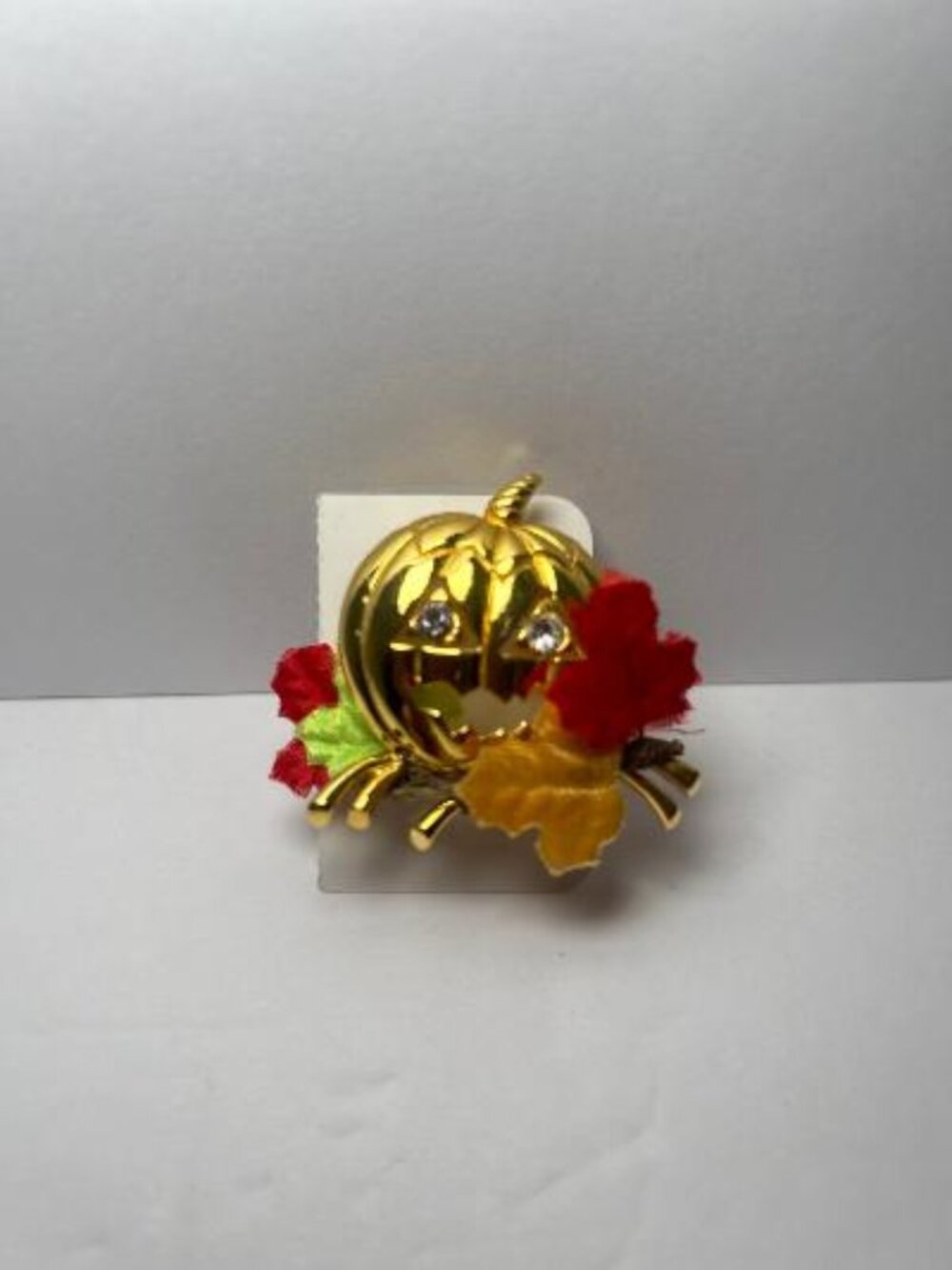 Vintage Avon Pumpkin Colorful Fall Leaves Gold Tone Brooch Pin Halloween Fall